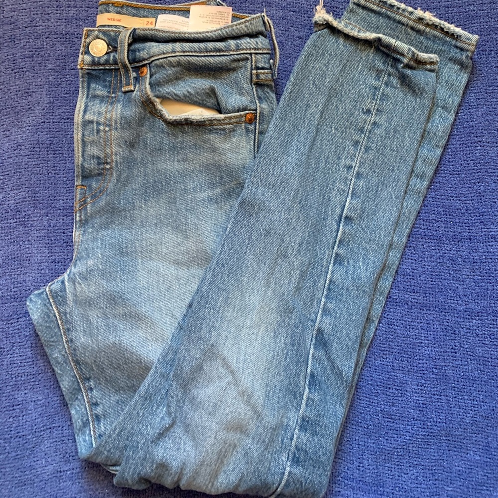 Levis wedgie tapered